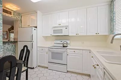 4541 Luxemburg Court, Greenacres, FL 33467 - Photo 11