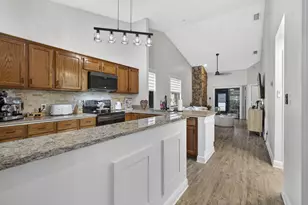 3807 Collinwood Ln, West Palm Beach, FL 33406 - Photo 5