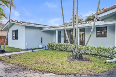 2674 NE 8th Court, Pompano Beach, FL 33062 - Photo 3