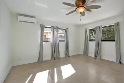 2674 NE 8th Court, Pompano Beach, FL 33062 - Photo 23