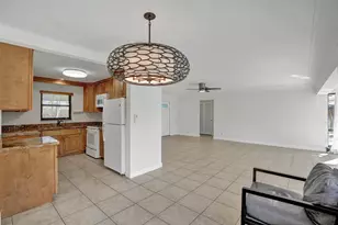 2674 NE 8th Ct, Pompano Beach, FL 33062 - Photo 13