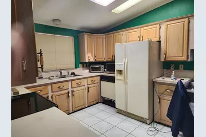 8518 Leadtree Court, Port Saint Lucie, FL 34952 - Photo 9