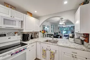 9480 Poinciana Pl, Davie, FL 33324 - Photo 9