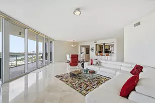 6051 N Ocean Dr, Hollywood, FL 33019 - Photo 13