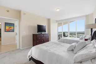 6051 N Ocean Dr, Hollywood, FL 33019 - Photo 31