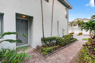 3167 Laurel Ridge Cir, Riviera Beach, FL 33404 - Photo 3