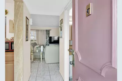 711 Lori Drive, Palm Springs, FL 33461 - Photo 5