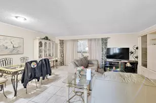 711 Lori Dr, Palm Springs, FL 33461 - Photo 7