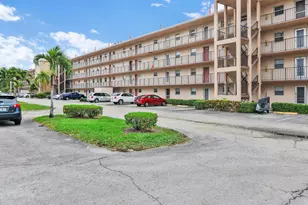 711 Lori Dr, Palm Springs, FL 33461 - Photo 21