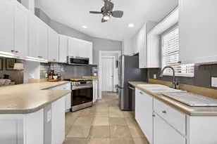 11476 SW Pembroke Dr, Port Saint Lucie, FL 34987 - Photo 13