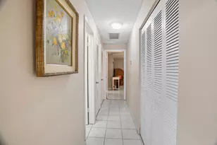 8713 NW 10th St, Plantation, FL 33322 - Photo 13