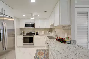 305 N Pompano Beach Blvd, Pompano Beach, FL 33062 - Photo 1