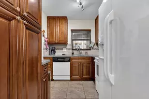 6850 Royal Palm Blvd, Margate, FL 33063 - Photo 15