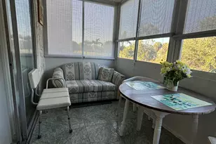 725 Lori Dr, Palm Springs, FL 33461 - Photo 7