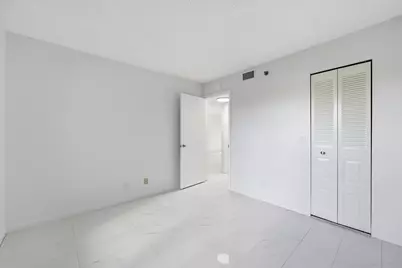 4700 Lucerne Lakes Boulevard W #103, Greenacres, FL 33467 - Photo 21