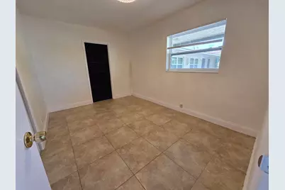 720 NE 2nd Street #7, Fort Lauderdale, FL 33301 - Photo 9