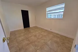 720 NE 2nd St, Fort Lauderdale, FL 33301 - Photo 9