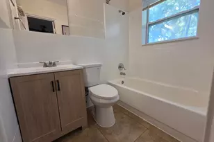 720 NE 2nd St, Fort Lauderdale, FL 33301 - Photo 13