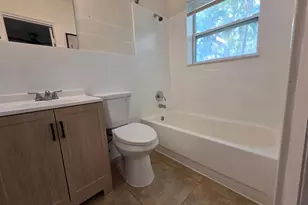 720 NE 2nd St, Fort Lauderdale, FL 33301 - Photo 15