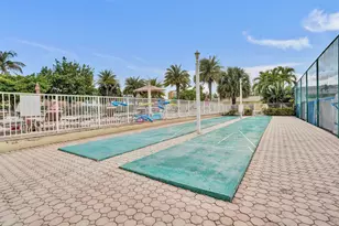 1009 N Ocean Blvd, Pompano Beach, FL 33062 - Photo 23