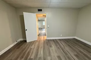 500 Village Green Cir W, Palm Springs, FL 33461 - Photo 11