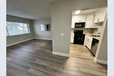 500 Village Green Circle W # 205, Palm Springs, FL 33461 - Photo 7