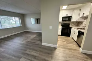 500 Village Green Cir W, Palm Springs, FL 33461 - Photo 7