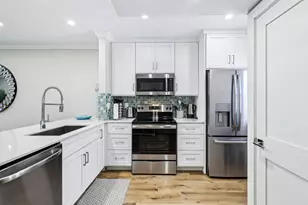 200 E Royal Palm Rd, Boca Raton, FL 33432 - Photo 9