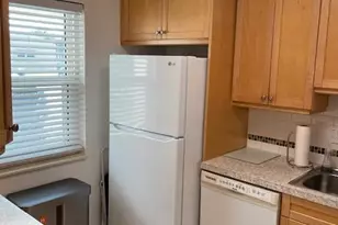 307 Lake Evelyn Dr, West Palm Beach, FL 33411 - Photo 11