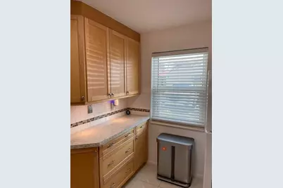 307 Lake Evelyn Drive, West Palm Beach, FL 33411 - Photo 9