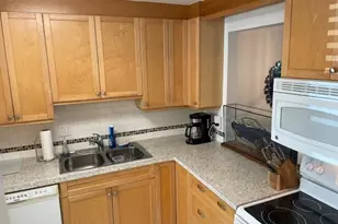 307 Lake Evelyn Dr, West Palm Beach, FL 33411 - Photo 9