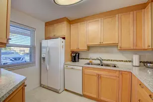 307 Lake Evelyn Dr, West Palm Beach, FL 33411 - Photo 5