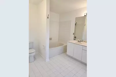 10851 Palm Ridge Lane, Tamarac, FL 33321 - Photo 23