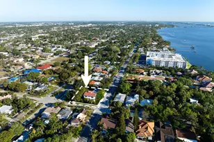 1629 S Lakeside Dr, Lake Worth Beach, FL 33460 - Photo 29