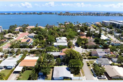 1629 S Lakeside Drive, Lake Worth Beach, FL 33460 - Photo 1