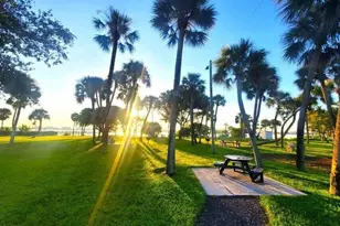 1629 S Lakeside Dr, Lake Worth Beach, FL 33460 - Photo 37