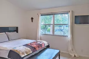 1827 NE 15th Ave NE, Fort Lauderdale, FL 33305 - Photo 13