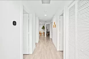 565 Lilac Ct, West Palm Beach, FL 33407 - Photo 23