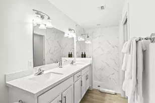 565 Lilac Ct, West Palm Beach, FL 33407 - Photo 15