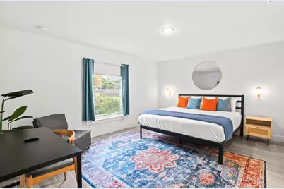 565 Lilac Court, West Palm Beach, FL 33407 - Photo 11