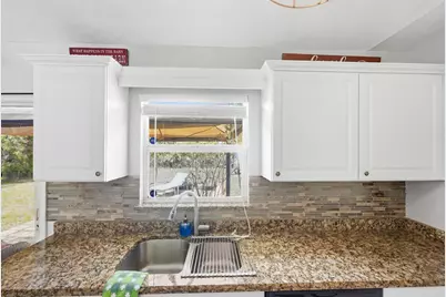 225 SW Crescent Avenue, Port Saint Lucie, FL 34984 - Photo 13