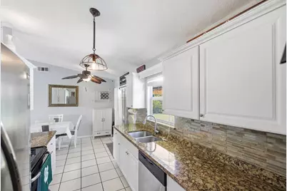 225 SW Crescent Avenue, Port Saint Lucie, FL 34984 - Photo 9