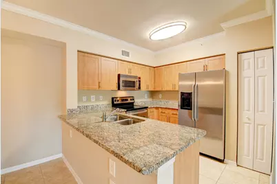 6505 Emerald Dunes Drive #201, West Palm Beach, FL 33411 - Photo 15