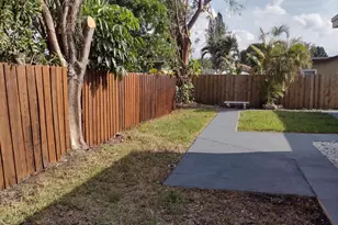 22682 Family Cir, Boca Raton, FL 33428 - Photo 17