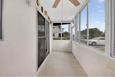 204 Flanders E, Delray Beach, FL 33484 - Photo 17