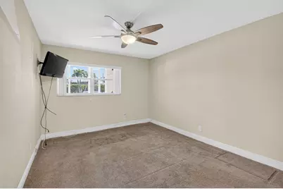 204 Flanders E, Delray Beach, FL 33484 - Photo 9