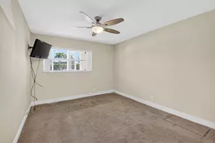 204 Flanders E, Delray Beach, FL 33484 - Photo 9