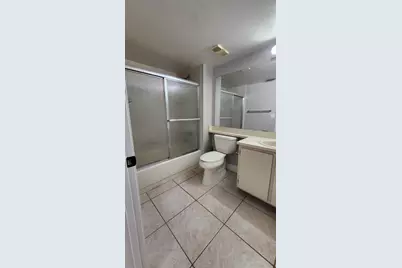 3146 Via Poinciana #414, Lake Worth, FL 33467 - Photo 31