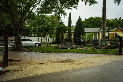 3825 Lakewood Road, Palm Springs, FL 33461 - Photo 1