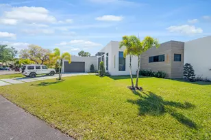 1000 SW 93rd Ave, Plantation, FL 33324 - Photo 3
